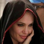 Angelina Jolie należy do satanistycznej sekty? Aktorka na nagraniu wyznała prawdę i opisała dziwny rytuał
