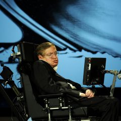 Stephen Hawking obawiał się powstania nowej rasy „nadludzi”? Martwił się, że ludzkość może…