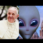 Polak ujawnia, że Papież zna prawdę o kosmitach – Na dowód pokazuje niezwykły przedmiot (NAGRANIE)